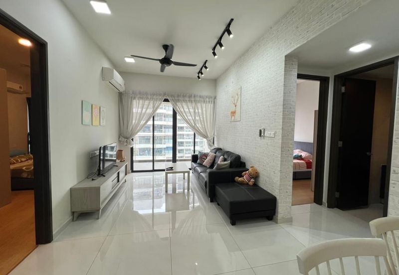 Baypoint @ Country Garden Danga Bay