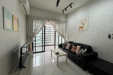 Baypoint @ Country Garden Danga Bay