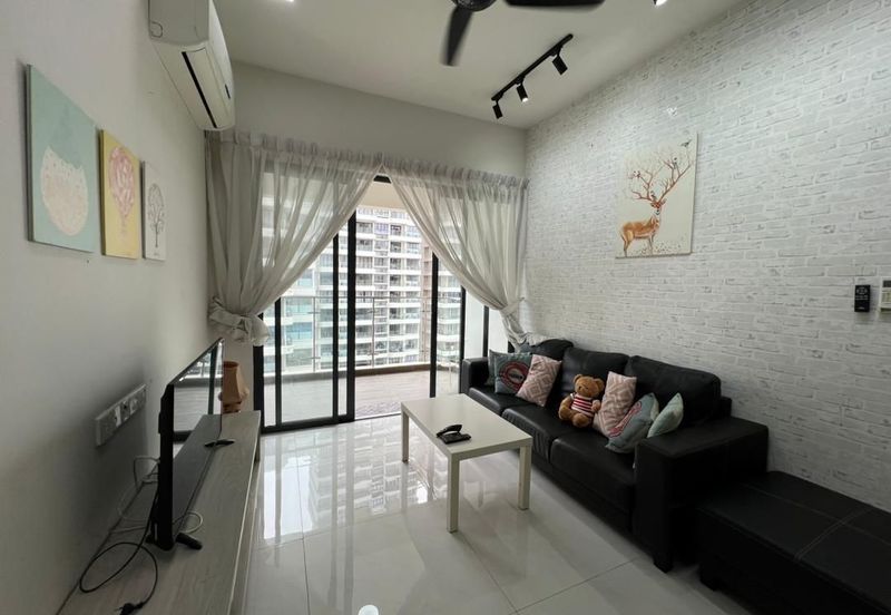 Baypoint @ Country Garden Danga Bay