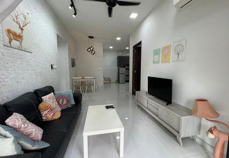 Baypoint @ Country Garden Danga Bay