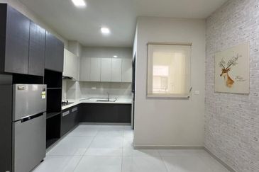 Baypoint @ Country Garden Danga Bay