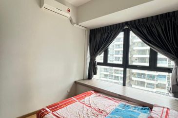 Baypoint @ Country Garden Danga Bay