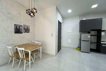 Baypoint @ Country Garden Danga Bay