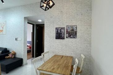 Baypoint @ Country Garden Danga Bay