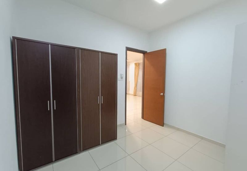 The WaterEdge Residences