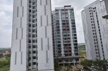 Dedaun Hijau (Greenfield Regency)