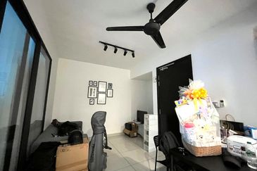 Almas Suites @ Puteri Harbour