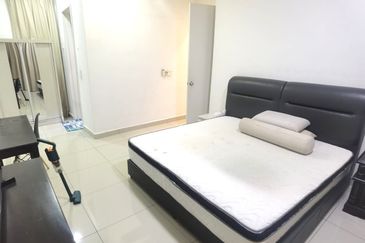 Dedaun Hijau (Greenfield Regency)