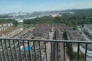 Dedaun Hijau (Greenfield Regency)