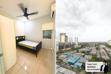 Dedaun Hijau (Greenfield Regency)