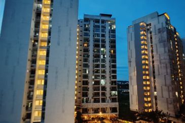 Dedaun Hijau (Greenfield Regency)