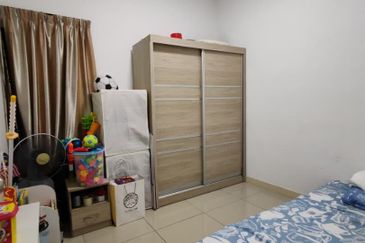 Dedaun Hijau (Greenfield Regency)