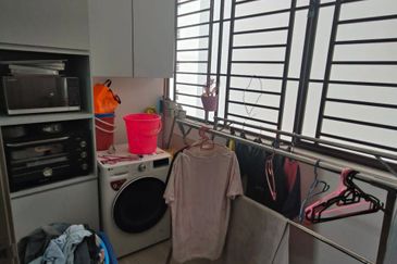 SKS Habitat Apartment, Larkin