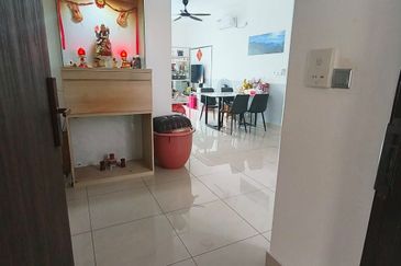 SKS Habitat Apartment, Larkin