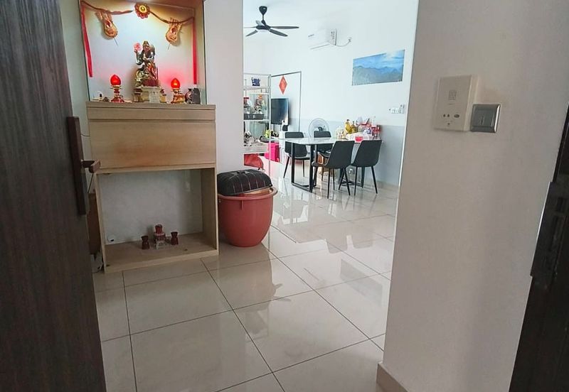 SKS Habitat Apartment, Larkin