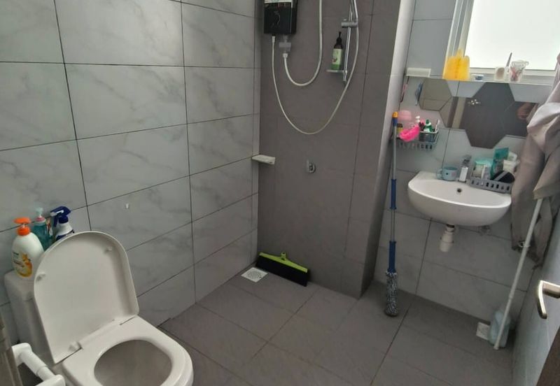 SKS Habitat Apartment, Larkin