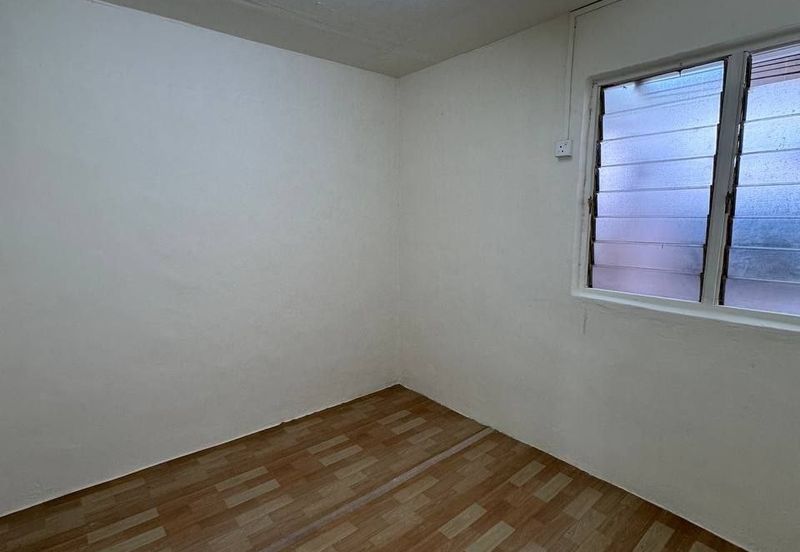 Flat Taman Ungku Tun Aminah