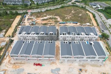 Bloc 7 Setia Eco Glades Cyberjaya For Rent End Lot Ground Floor shop