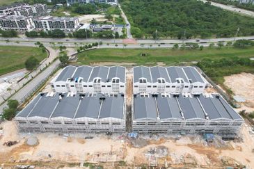 Bloc 7 Setia Eco Glades Cyberjaya For Rent End Lot Ground Floor shop