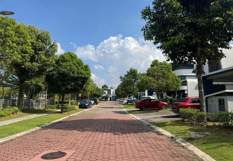 Lepironia Gardens, Setia Eco Glades