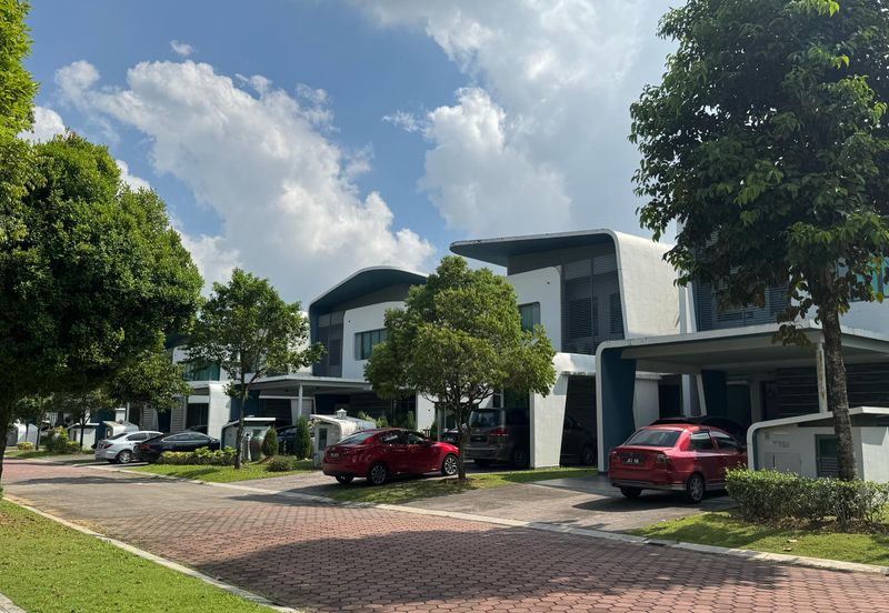 Lepironia Gardens, Setia Eco Glades