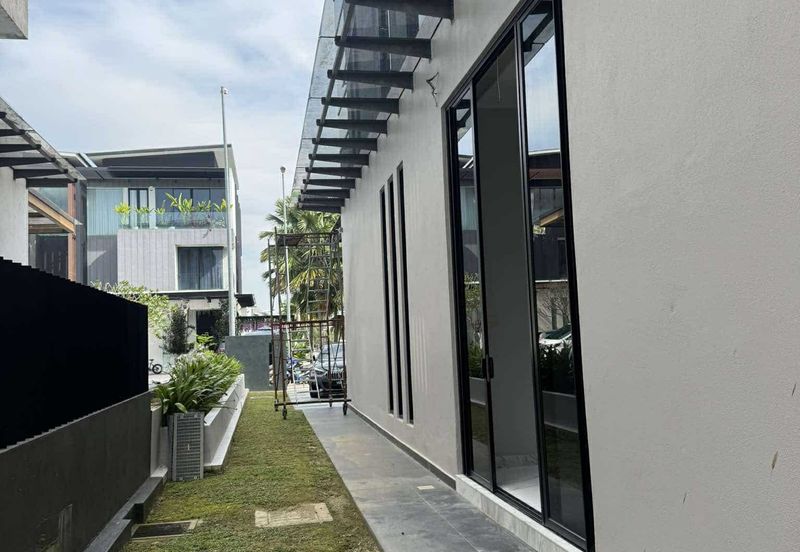 Perdana Lakeview East