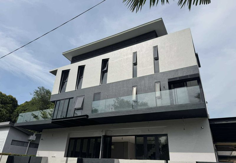 Perdana Lakeview East