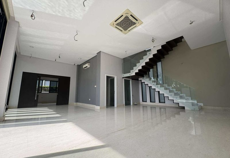 Perdana Lakeview East