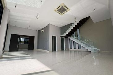 Perdana Lakeview East