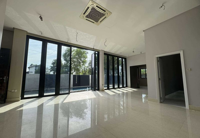 Perdana Lakeview East