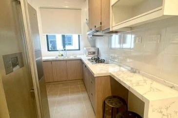 Reef Of Tropics, Setia Eco Glades