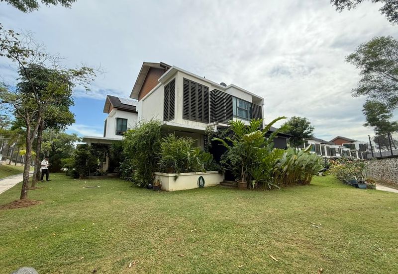 Beethoven, Symphony Hills