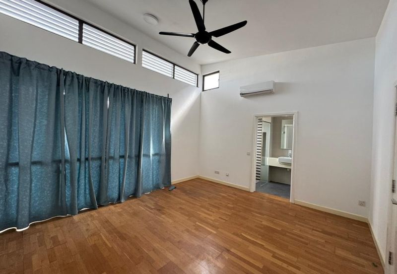 Mozart, Symphony Hills