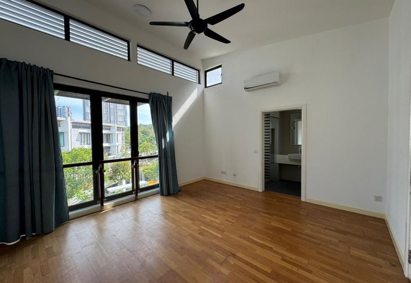 Mozart, Symphony Hills