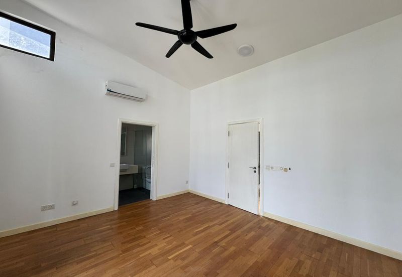 Mozart, Symphony Hills