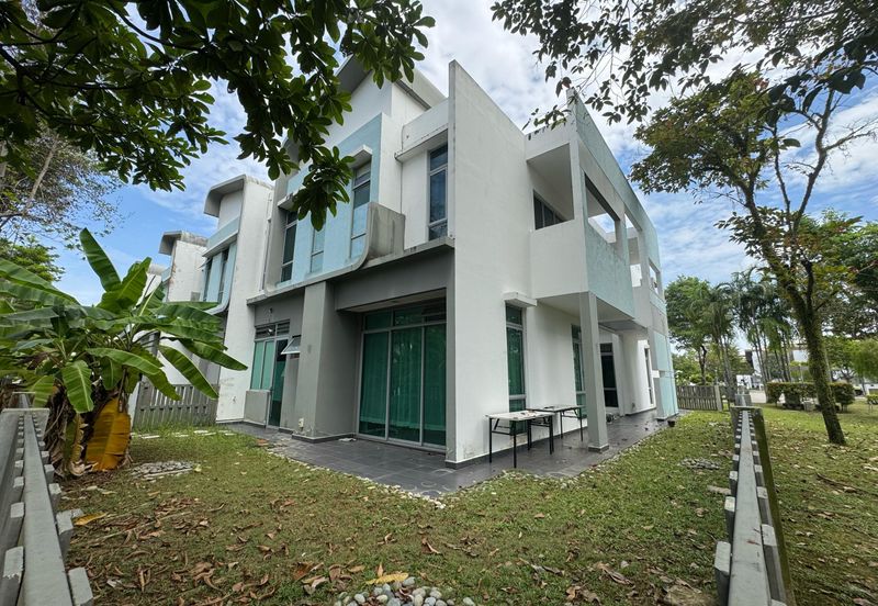 Liu Li Gardens Corner Lot for Sale at Setia Eco Glades Cyberjaya Well Maintained unit
