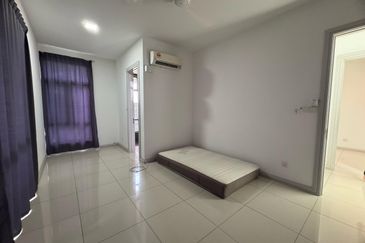 Liu Li Gardens Corner Lot for Sale at Setia Eco Glades Cyberjaya Well Maintained unit
