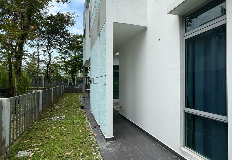 Liu Li Gardens Corner Lot for Sale at Setia Eco Glades Cyberjaya Well Maintained unit