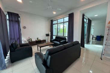 Liu Li Gardens Corner Lot for Sale at Setia Eco Glades Cyberjaya Well Maintained unit