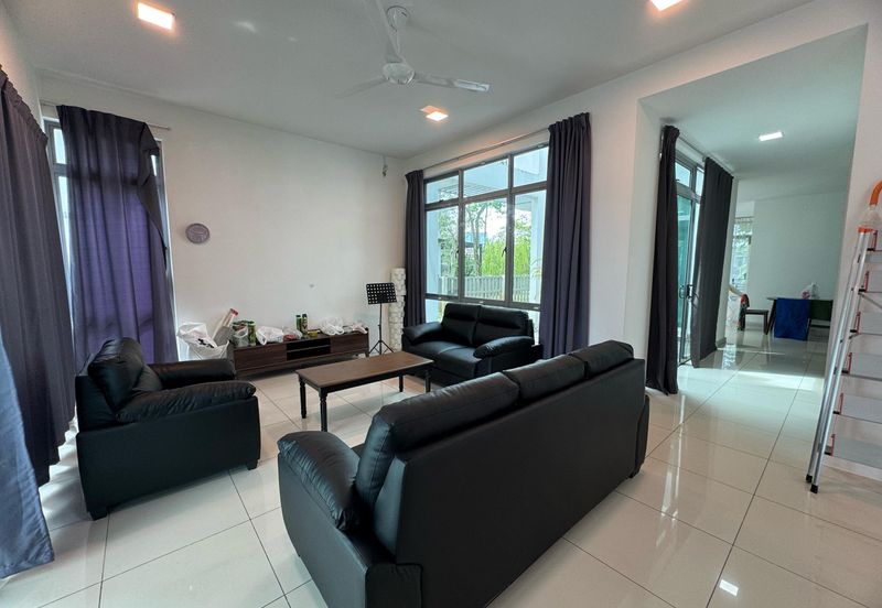 Liu Li Gardens Corner Lot for Sale at Setia Eco Glades Cyberjaya Well Maintained unit