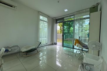 Liu Li Gardens Corner Lot for Sale at Setia Eco Glades Cyberjaya Well Maintained unit