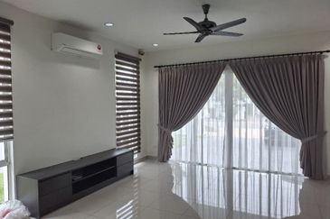 MYDiva, Perdana Lakeview East