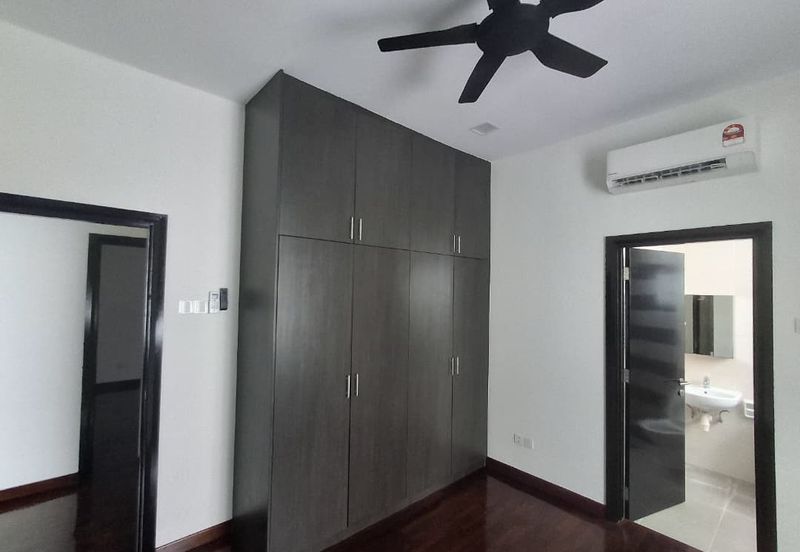 MYDiva, Perdana Lakeview East