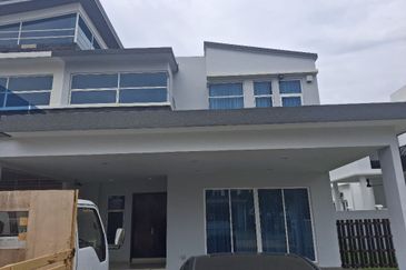 MYDiva, Perdana Lakeview East