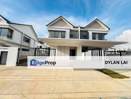 Sejati lakeside 2 Semi-D with the cheapest price selling. Brand New unit nobody stayed before, bumi lot at Cyberjaya, Selangor, Cyberjaya