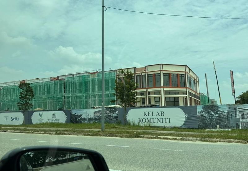 Bloc 17 Setia Safiro