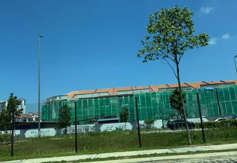 Bloc 17 Setia Safiro