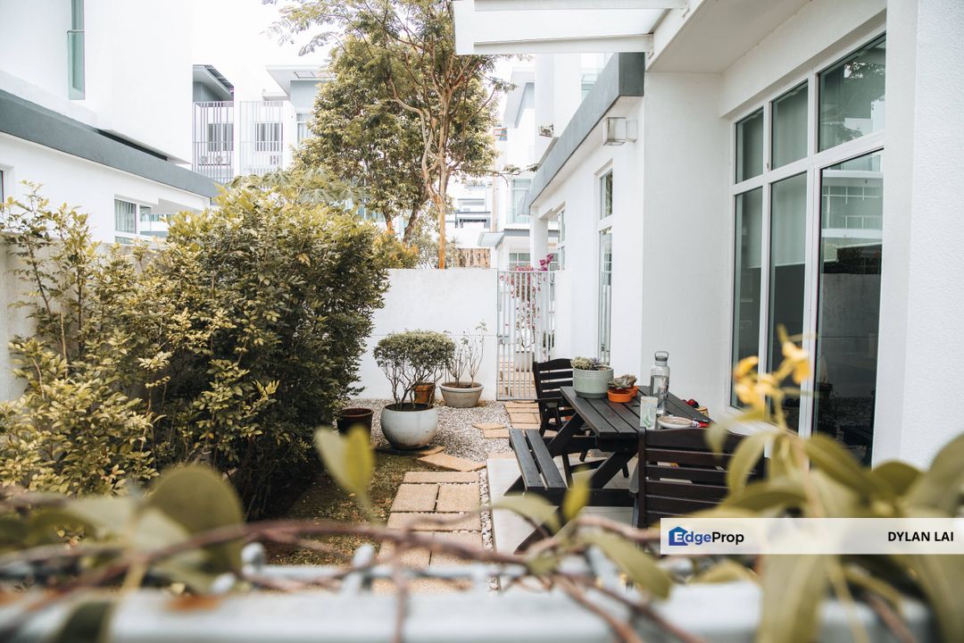 Clover Garden Residence Semi-Detached 3storey House at Cyberjaya for sale with nice renovation, Selangor, Cyberjaya