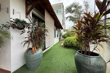 Perdana Lakeview East