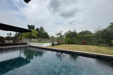 Perdana Lakeview East